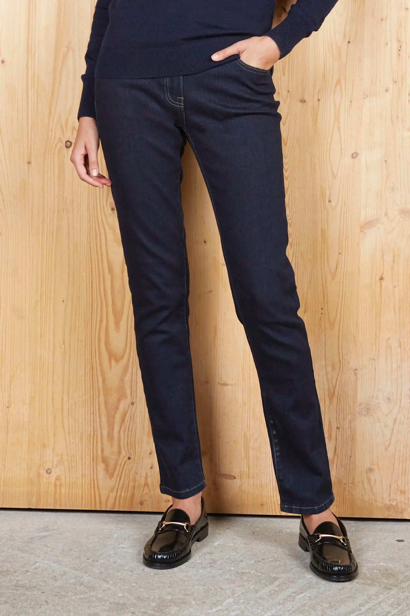 all-groups Women's Stretch Straight Leg Jeans Gaspard